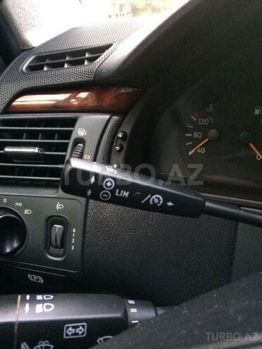 Mercedes E 240 1998, 233,000 km - 2.4 л - Bakı