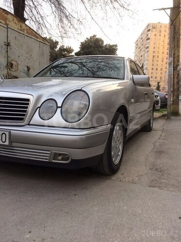 Mercedes E 240 1998, 233,000 km - 2.4 л - Bakı