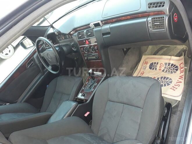 Mercedes E 230 1997, 239,000 km - 2.3 л - Bakı