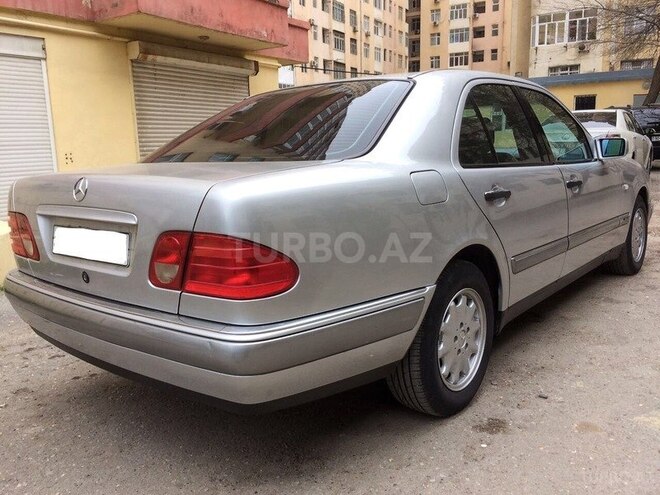 Mercedes E 240 1998, 233,000 km - 2.4 л - Bakı