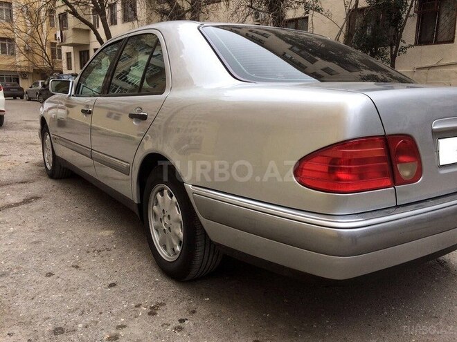 Mercedes E 240 1998, 233,000 km - 2.4 л - Bakı