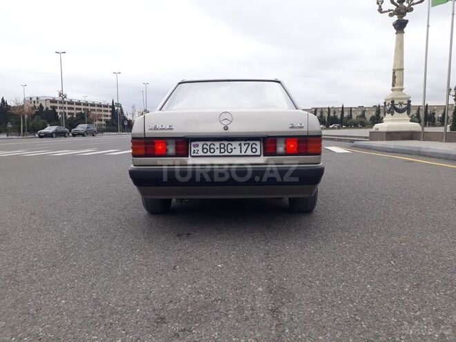 Mercedes 190 1992, 300,000 km - 2.0 l - Gəncə