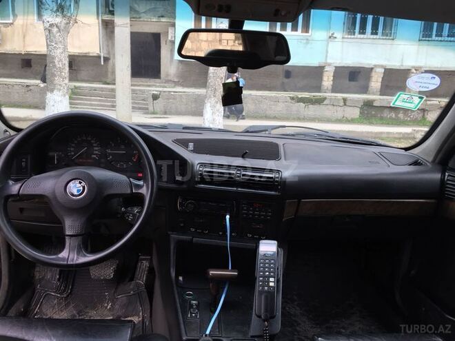 BMW 520 1994, 321,500 km - 2.0 l - Sumqayıt
