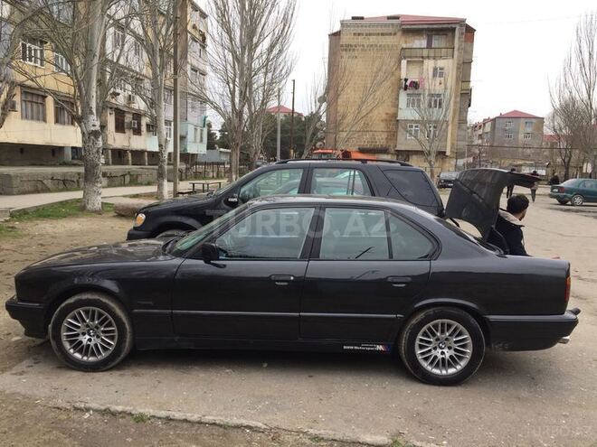 BMW 520 1994, 321,500 km - 2.0 l - Sumqayıt