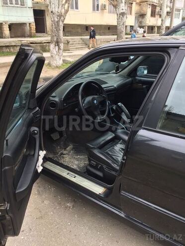 BMW 520 1994, 321,500 km - 2.0 l - Sumqayıt