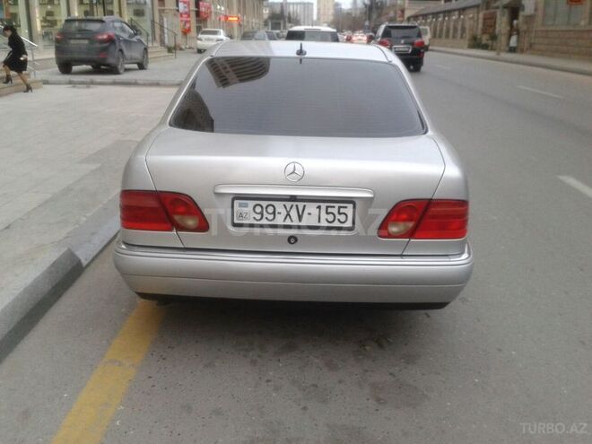 Mercedes E 200 1998, 320,000 km - 2.0 l - Bakı