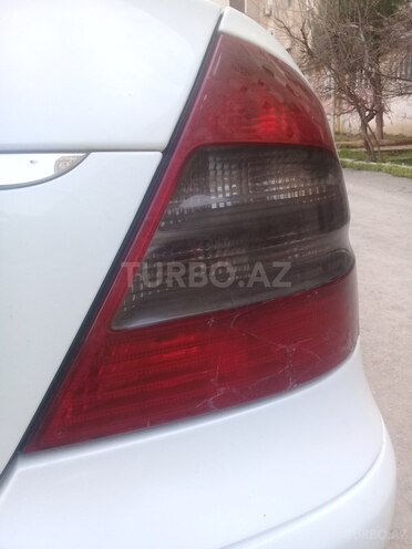 Mercedes E 220 2008, 298,000 km - 2.2 l - Şirvan