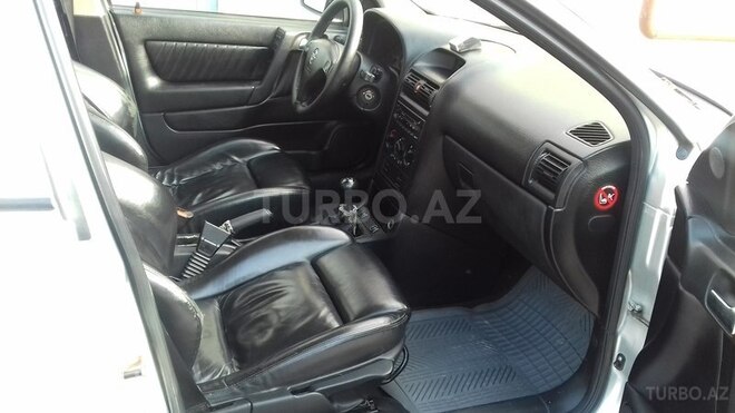 Opel Astra 2001, 218,500 km - 1.8 l - Bakı