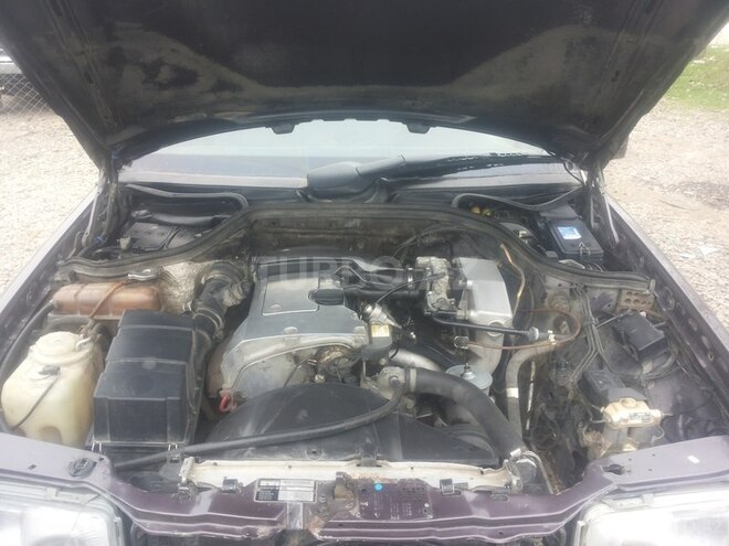 Mercedes E 220 1994, 354,654 km - 2.2 l - Beyləqan