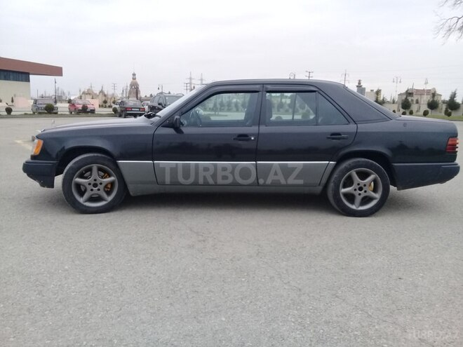 Mercedes E 250 1992, 385,500 km - 2.5 l - Xaçmaz