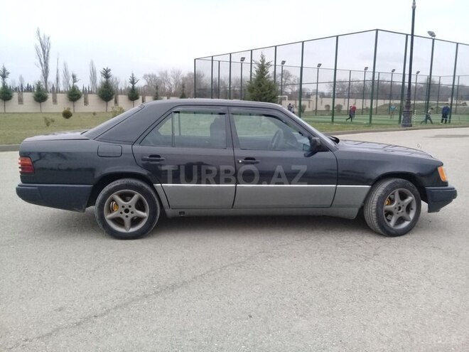 Mercedes E 250 1992, 385,500 km - 2.5 l - Xaçmaz