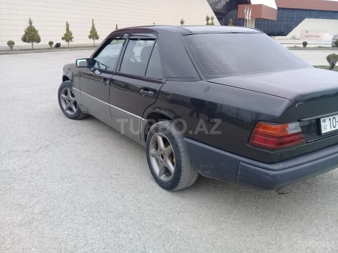 Mercedes E 250 1992, 385,500 km - 2.5 l - Xaçmaz