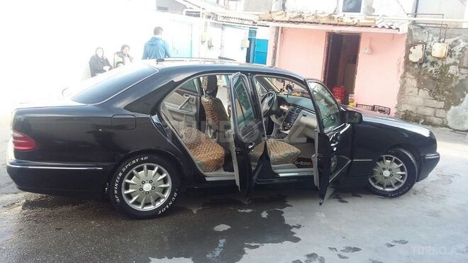 Mercedes E 320 1999, 222,345 km - 0.4 л - Bakı