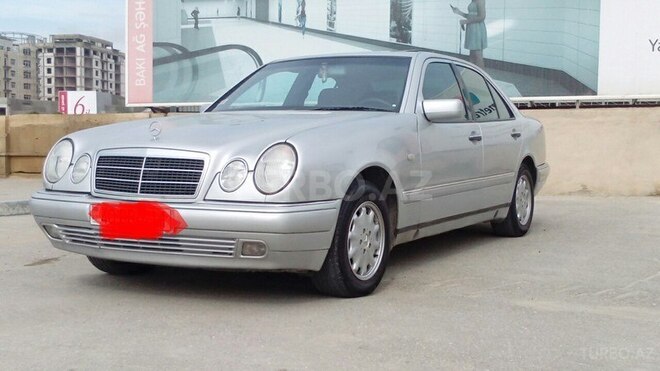 Mercedes E 180 1997, 235,000 km - 2.0 l - Bakı