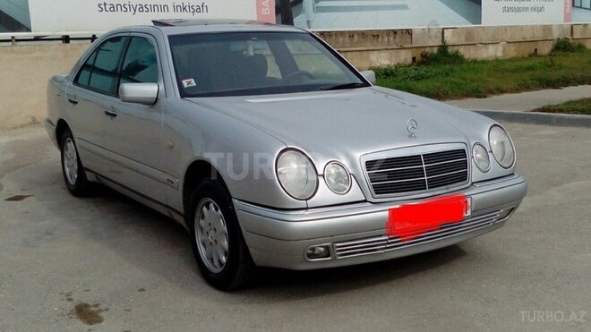 Mercedes E 180 1997, 235,000 km - 2.0 l - Bakı