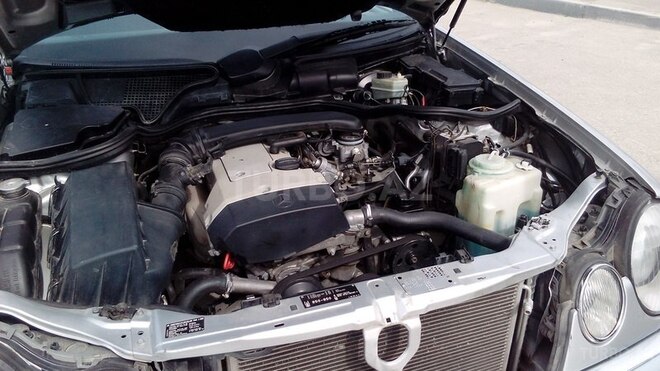 Mercedes E 180 1997, 235,000 km - 2.0 l - Bakı