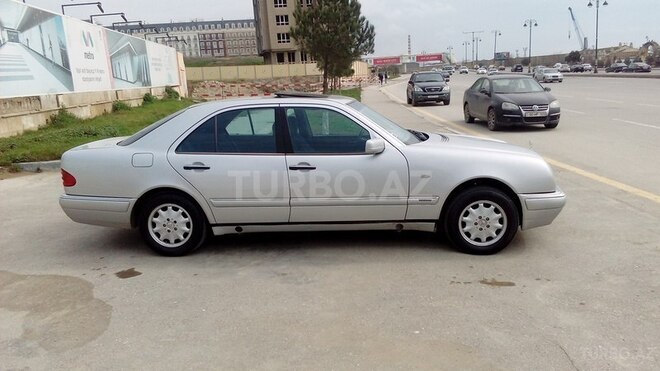 Mercedes E 180 1997, 235,000 km - 2.0 l - Bakı