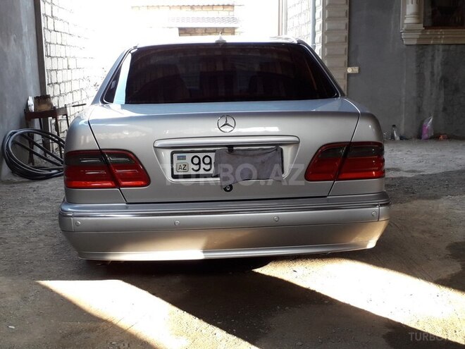 Mercedes E 240 2000, 280,100 km - 2.6 l - Gəncə