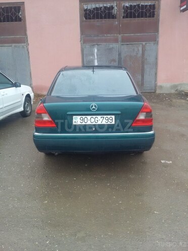 Mercedes C 200 1996, 560,000 km - 2.0 l - Quba