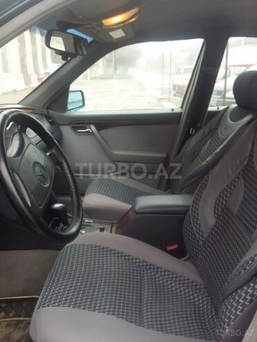 Mercedes C 200 1996, 560,000 km - 2.0 l - Quba