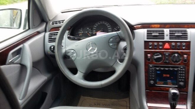 Mercedes E 200 2001, 294,000 km - 2.0 l - Bakı