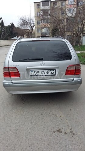 Mercedes E 200 2001, 294,000 km - 2.0 l - Bakı