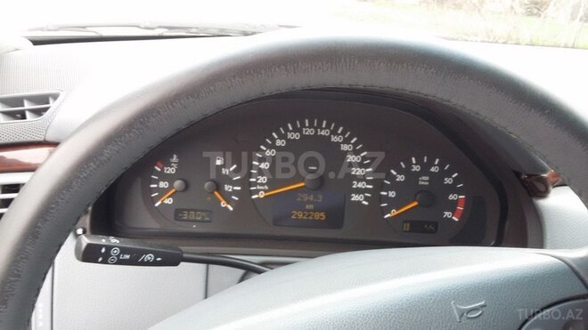 Mercedes E 200 2001, 294,000 km - 2.0 l - Bakı