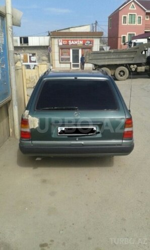 Mercedes E 220 1993, 332,670 km - 0.2 л - Xırdalan
