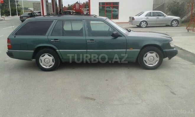 Mercedes E 220 1993, 332,670 km - 0.2 л - Xırdalan