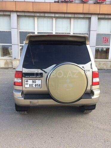 Mitsubishi Pajero io 2001, 250,000 km - 2.0 л - Sumqayıt
