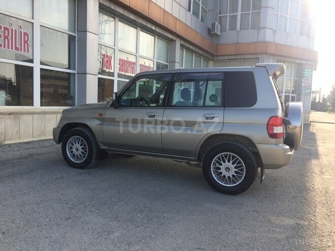 Mitsubishi Pajero io 2001, 250,000 km - 2.0 л - Sumqayıt