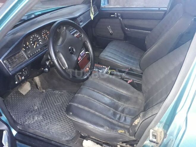 Mercedes 190 1991, 226,650 km - 2.0 л - Salyan