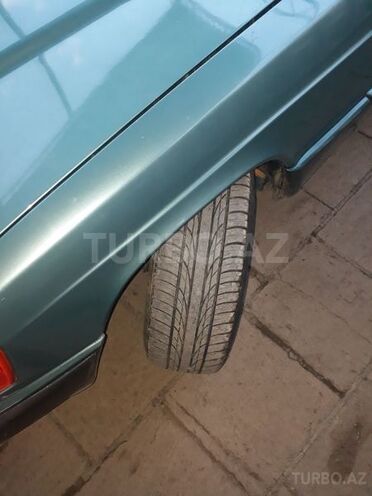 Mercedes 190 1991, 226,650 km - 2.0 л - Salyan