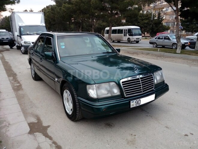 Mercedes E 200 1994, 328,000 km - 2.0 l - Sumqayıt