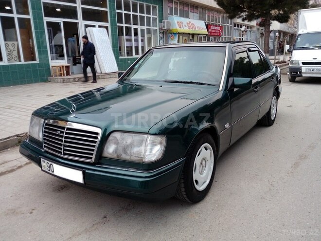 Mercedes E 200 1994, 328,000 km - 2.0 l - Sumqayıt