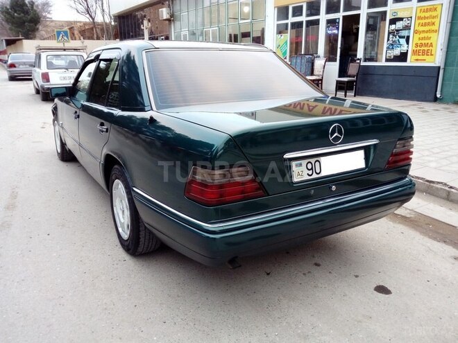 Mercedes E 200 1994, 328,000 km - 2.0 l - Sumqayıt