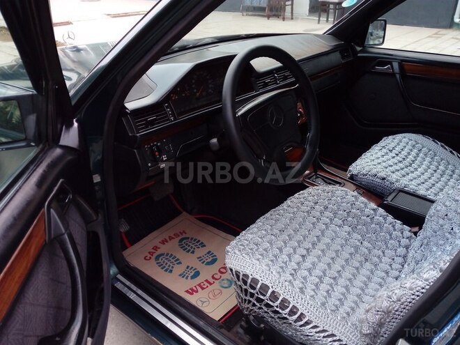 Mercedes E 200 1994, 328,000 km - 2.0 l - Sumqayıt