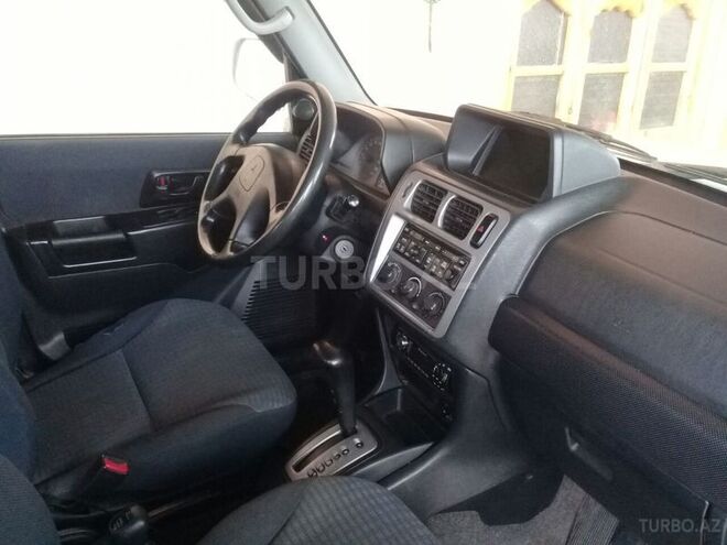 Mitsubishi Pajero 2000, 200,000 km - 2.0 l - Salyan