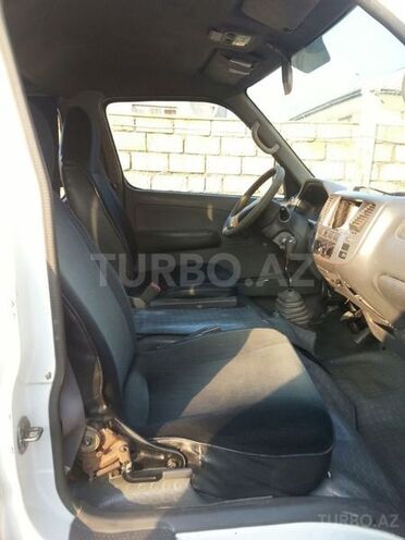 Nissan Urvan 2005, 170,638 km - 3.2 л - Sumqayıt