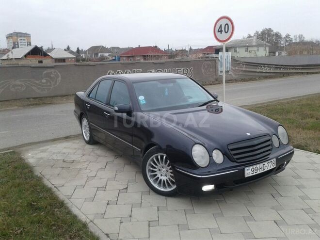 Mercedes E 220 2000, 330,000 km - 2.2 l - Astara