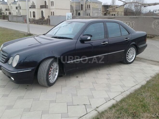 Mercedes E 220 2000, 330,000 km - 2.2 l - Astara