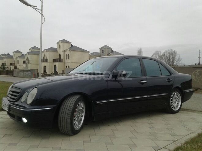 Mercedes E 220 2000, 330,000 km - 2.2 l - Astara