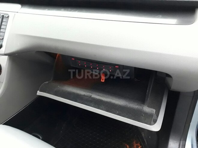 Volkswagen Passat 2005, 221,475 km - 2.0 l - Gəncə