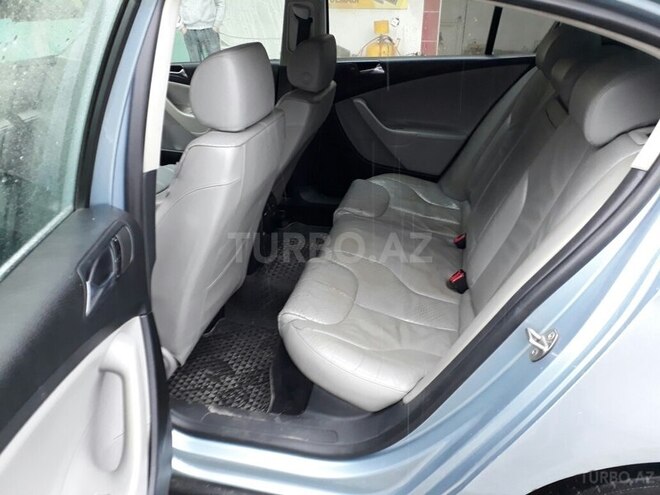 Volkswagen Passat 2005, 221,475 km - 2.0 l - Gəncə