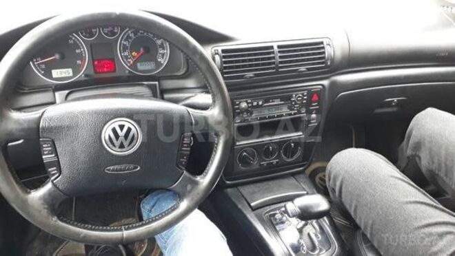 Volkswagen Passat 2000, 221,452 km - 1.8 l - Gəncə