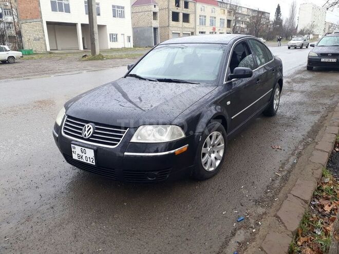 Volkswagen Passat 2000, 221,452 km - 1.8 l - Gəncə