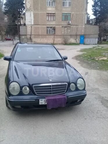 Mercedes E 240 2000, 267,000 km - 2.4 л - Bakı