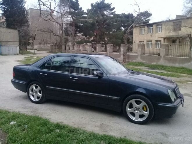 Mercedes E 240 2000, 267,000 km - 2.4 л - Bakı