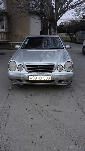 Mercedes E 220 2001, 290,000 km - 2.2 l - Bakı