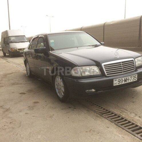 Mercedes C 200 2000, 184,000 km - 2.0 l - Bakı